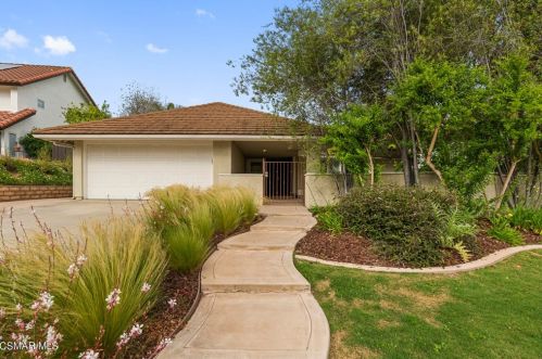 2819 La Nevasca Ln, Carlsbad, CA 92009-9226