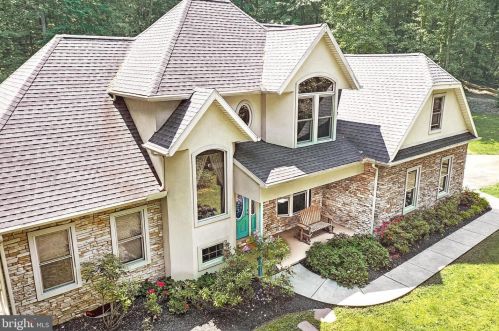 1344 Range Rd, York, PA 17406-8338