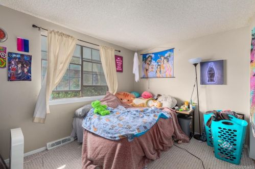 7556 Rosemary Cir, Englewood CO 80112-6421 exterior