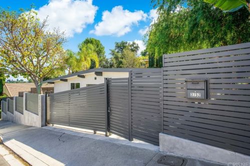 3752 Royal Meadow Rd, Van Nuys, CA 91403-4829