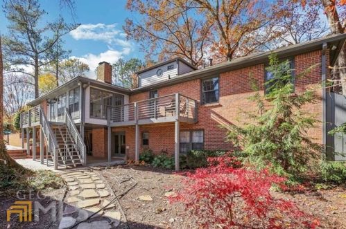 4175 Harrogate Dr, Atlanta GA  30327-3624 exterior