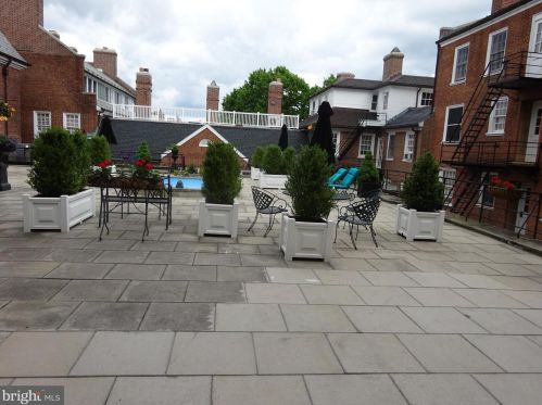 44 Nassau St, Princeton NJ  08542-4506 exterior