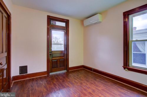 827 Walnut St, Lancaster PA  17602-2436 exterior