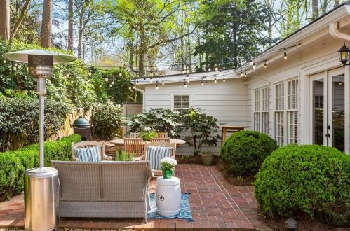 4045 Arden Way, Atlanta GA  30342-3954 exterior