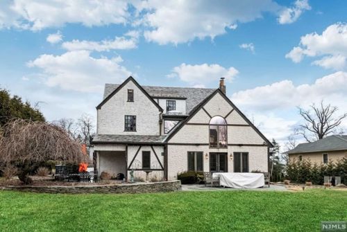 302 Manor Rd, Ridgewood, NJ 07450-4718