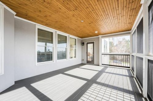 605 Herron Trce, Atlanta GA  30349-1598 exterior