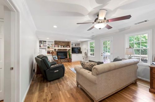 6879 Lockridge Dr, Atlanta GA  30360-1514 exterior