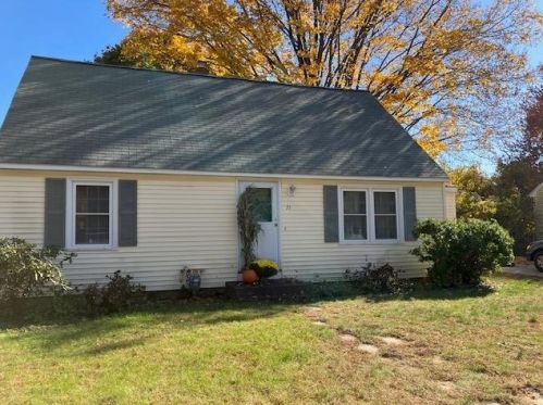 71 Tampa St, Nashua, NH 03064-2586