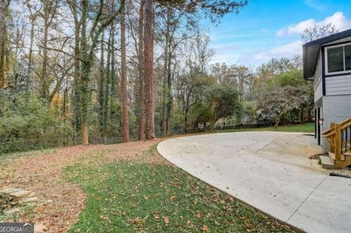 740 Moores Mill Rd, Atlanta GA  30327-1561 exterior