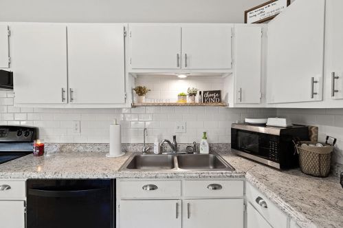 1282 Maryland Dr, Ladson SC  29456-4884 exterior