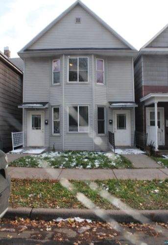 2118 3rd St, Duluth, MN 55806-2006
