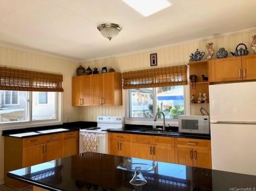 1813 Waiola St, Honolulu HI  96826-2635 exterior