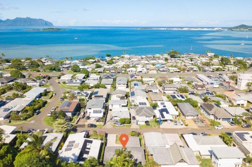 44-728 Malulani St, Kaneohe, HI 96744-2429