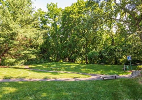 28 Rockmeadow Rd, Norwalk CT  06850-2849 exterior