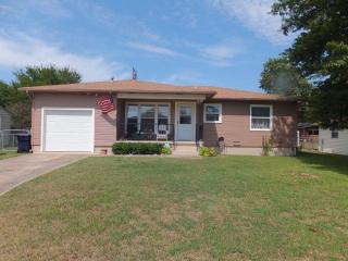 1714 18th St, Ada, OK 74820-4315