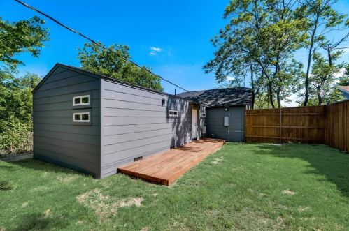 2735 Grafton Ave, Dallas TX  75211-5711 exterior