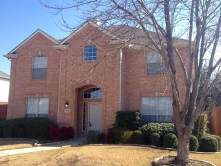 3816 Johnson Dr, Carrollton TX  75010-6324 exterior