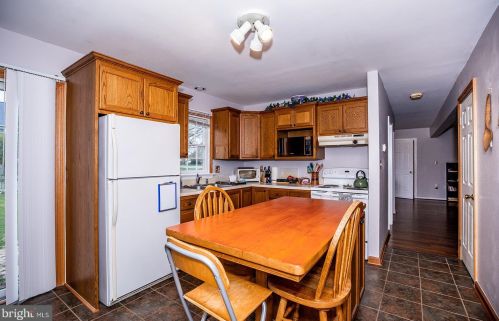 803 Jefferson Ct, Lancaster PA  17602-1241 exterior