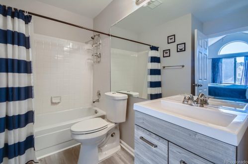 2144 Scranton Way, Denver CO  80014-5318 exterior