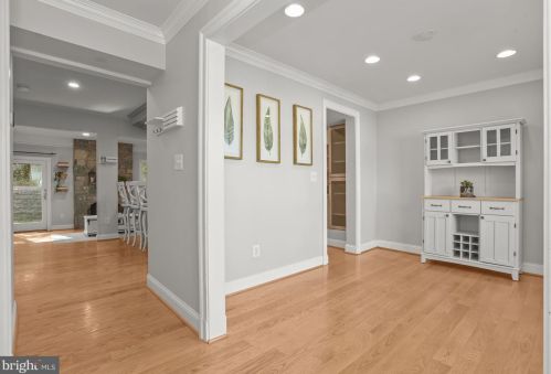 10871 Lockwood Dr, Silver Spring MD 20901-4514 exterior