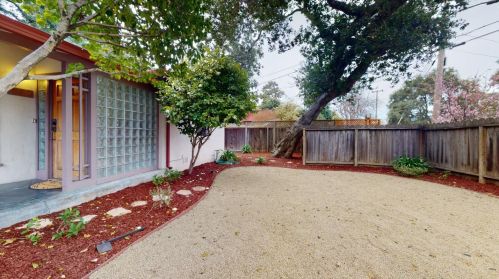 630 Circle Dr, Palo Alto, CA 94303-2301