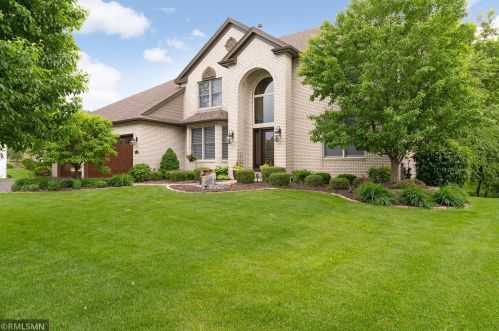 10147 Bridgewater Pkwy, Saint Paul MN  55129-8587 exterior