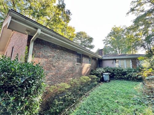 3011 Belingham Dr, Atlanta GA  30345-1506 exterior