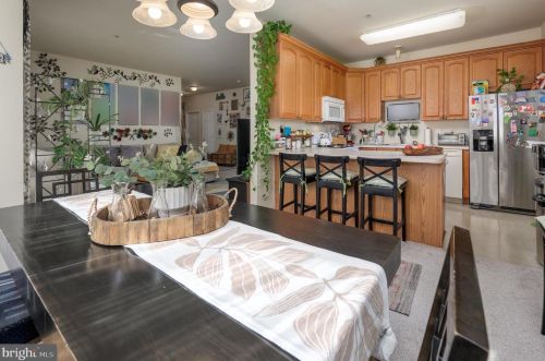 31 Kyle Way, Trenton NJ 08628-2525 exterior