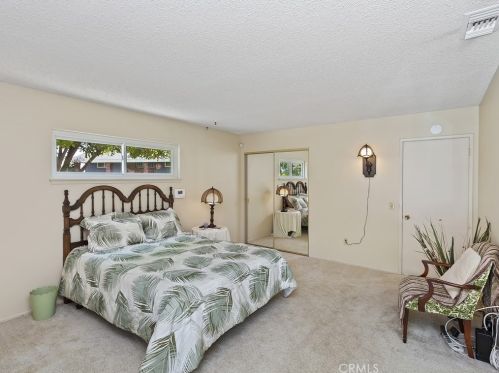 5550 Gloucester Way, Riverside CA  92506-3425 exterior
