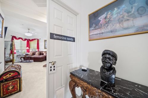11364 Pondhurst Way, Riverside CA  92505-3471 exterior