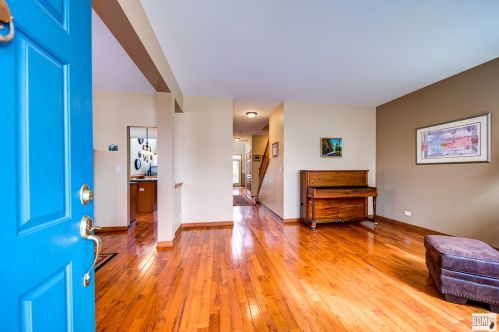 430 Red Sky Dr, Saint Charles, IL 60175-6556