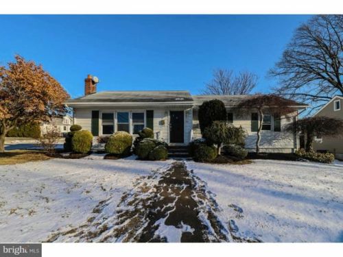 66 Franklin Ave, Perth Amboy, NJ 08863-1609