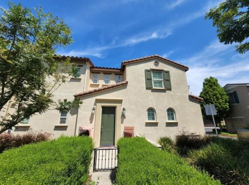 15882 Main St, Chino, CA 91708-9370