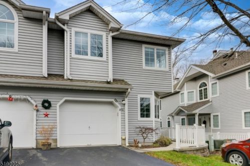 48 Davenport Rd, Montville Township, NJ 07045-9198