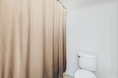 61 Nature, Irvine CA  92620-3827 exterior