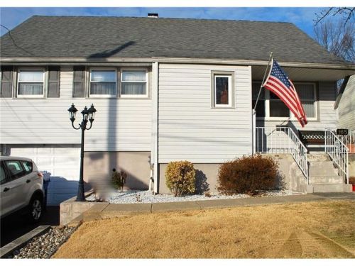 165 Hudson St, Metuchen, NJ 08840-2864
