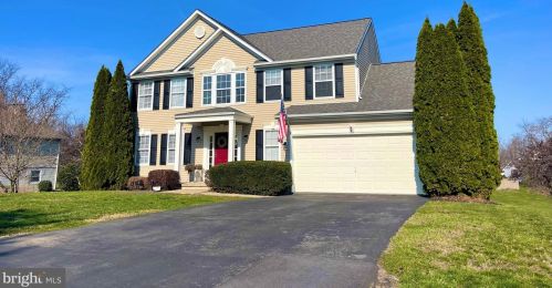 201 Deerfield Dr, Charles Town WV  25414-4805 exterior