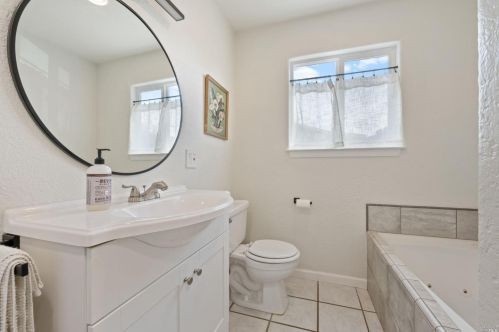 430 Stutsman Rd, Ukiah CA  95482-9553 exterior