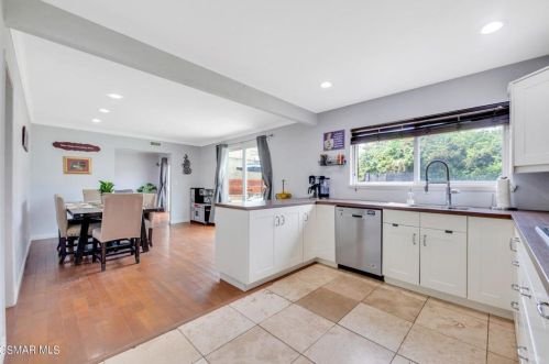 2839 Elizondo Ave, Simi Valley CA 93065-4615 exterior