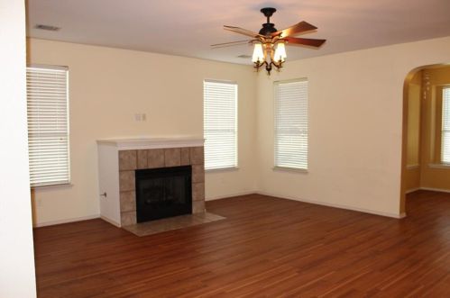 149 Hogan, Uhland TX  78640-5400 exterior