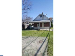 205 Smith Ln, Runnemede, NJ 08078-1345