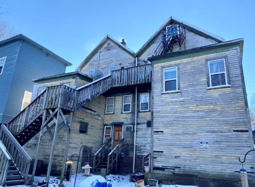 70 Mason St, Biddeford, ME 04005-2934