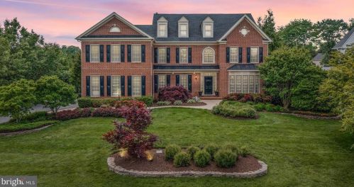 5572 Roan Chapel Dr, Haymarket, VA 20169-2670