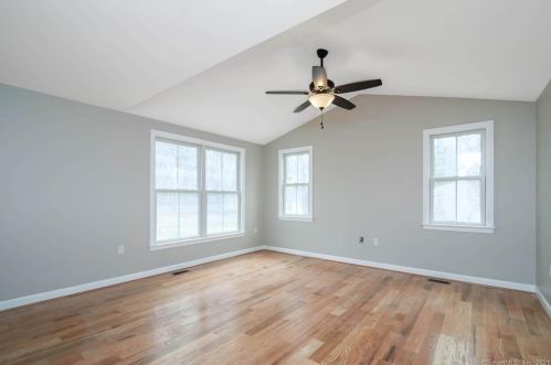 43 Hillside Dr, Ellington CT  06029-2417 exterior