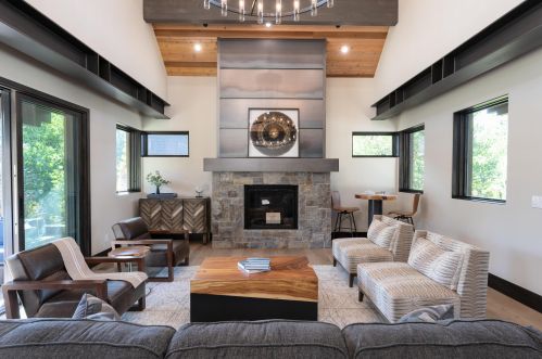 13023 Camp Trl, Truckee, CA 96161-3363