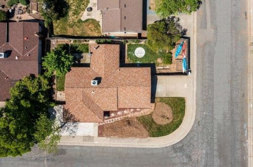 8949 Ramstad Ave, Fair Oaks, CA 95628-4034