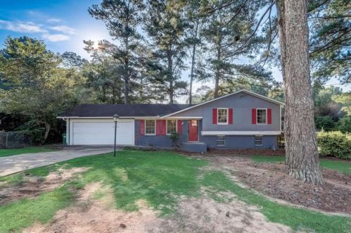 7010 Fielder Rd, Rex GA 30273-2410 exterior