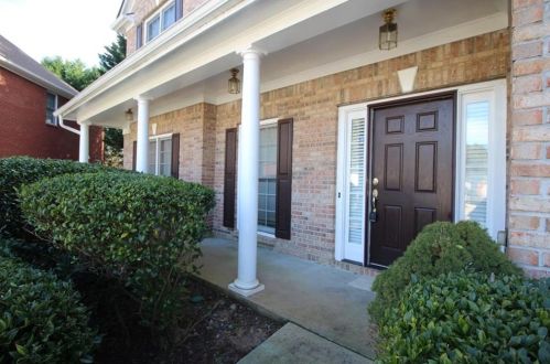 598 Rebecca Ives Dr, Lilburn, GA 30047-8733