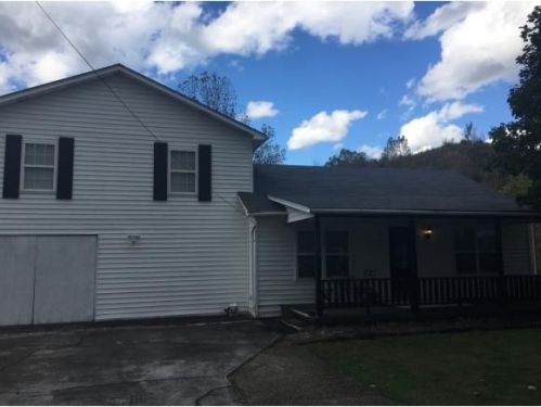 11256 Riverside Cir, Pound, VA 24279-5218