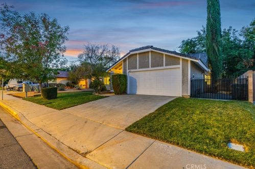 44033 Fine St, Lancaster, CA 93536-6160